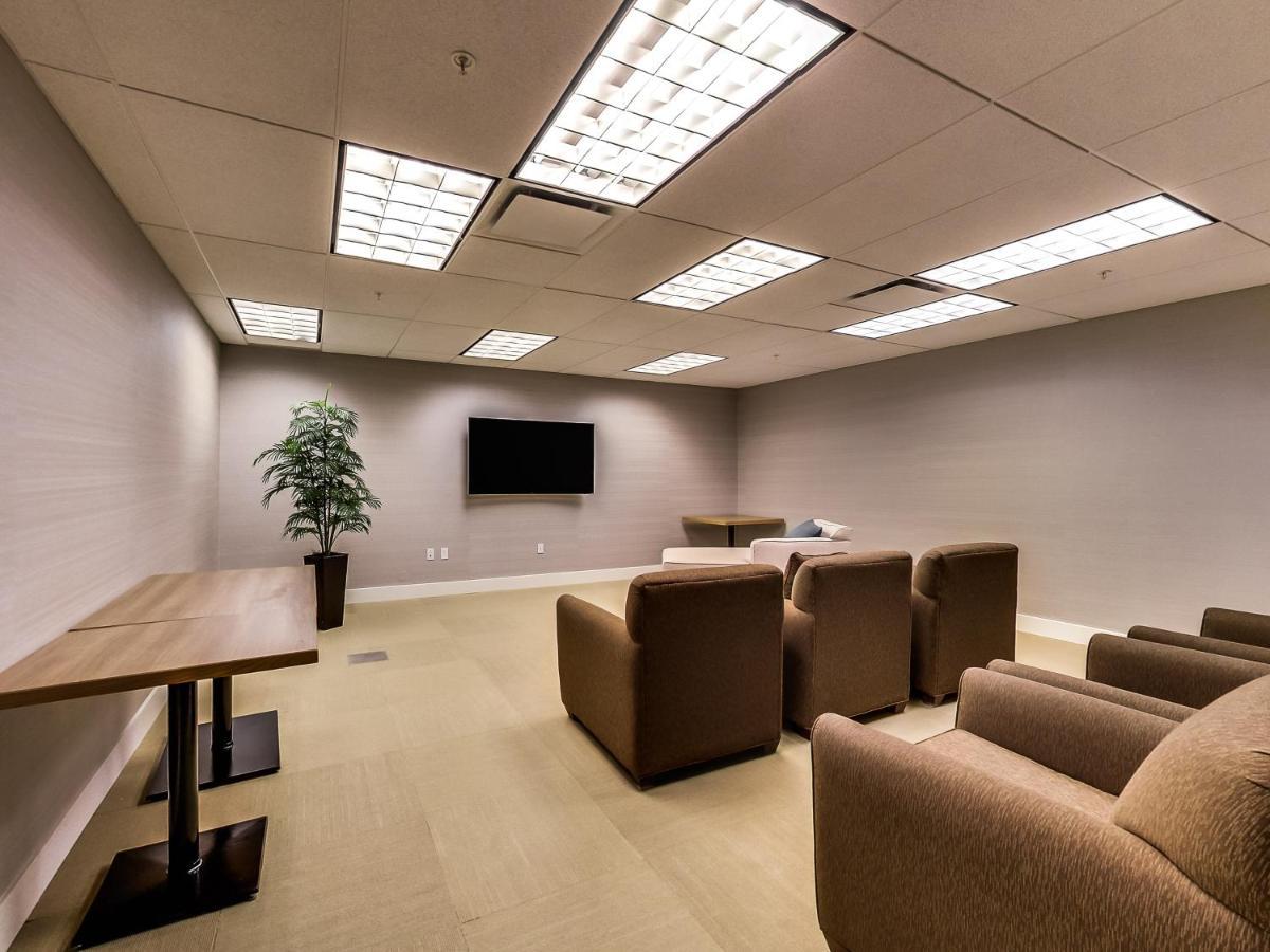 Radisson Hotel Edmonton Airport Leduc Ngoại thất bức ảnh