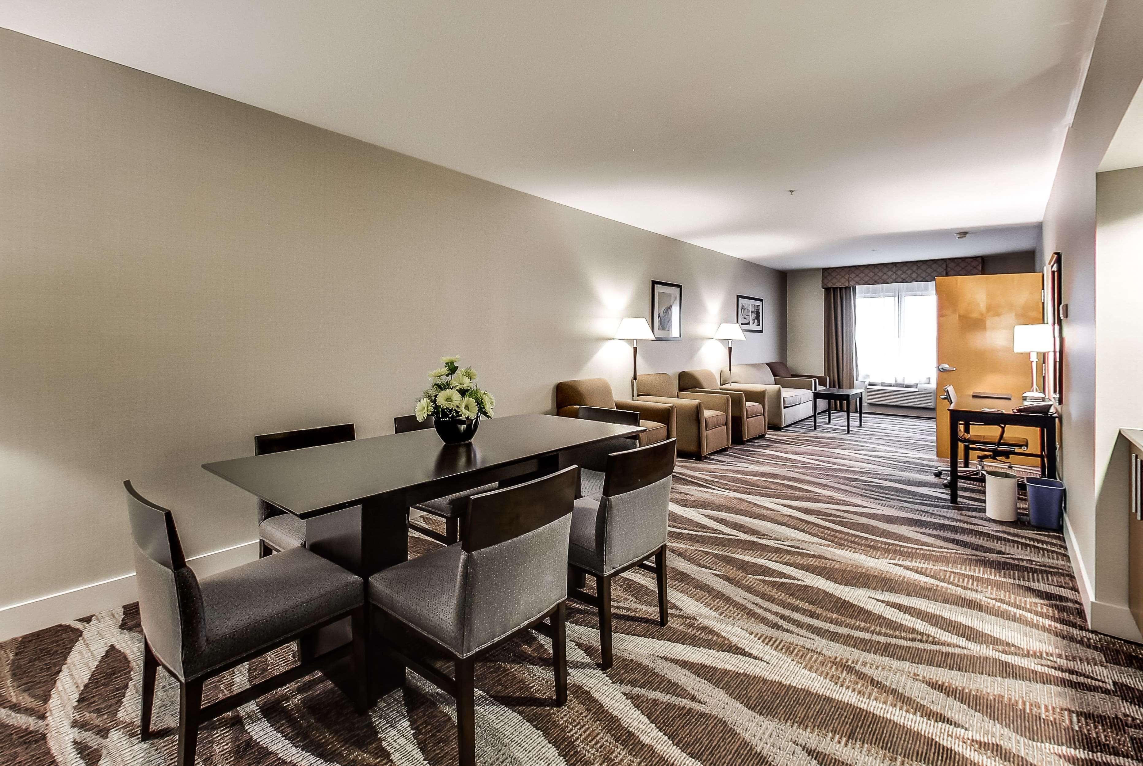 Radisson Hotel Edmonton Airport Leduc Ngoại thất bức ảnh