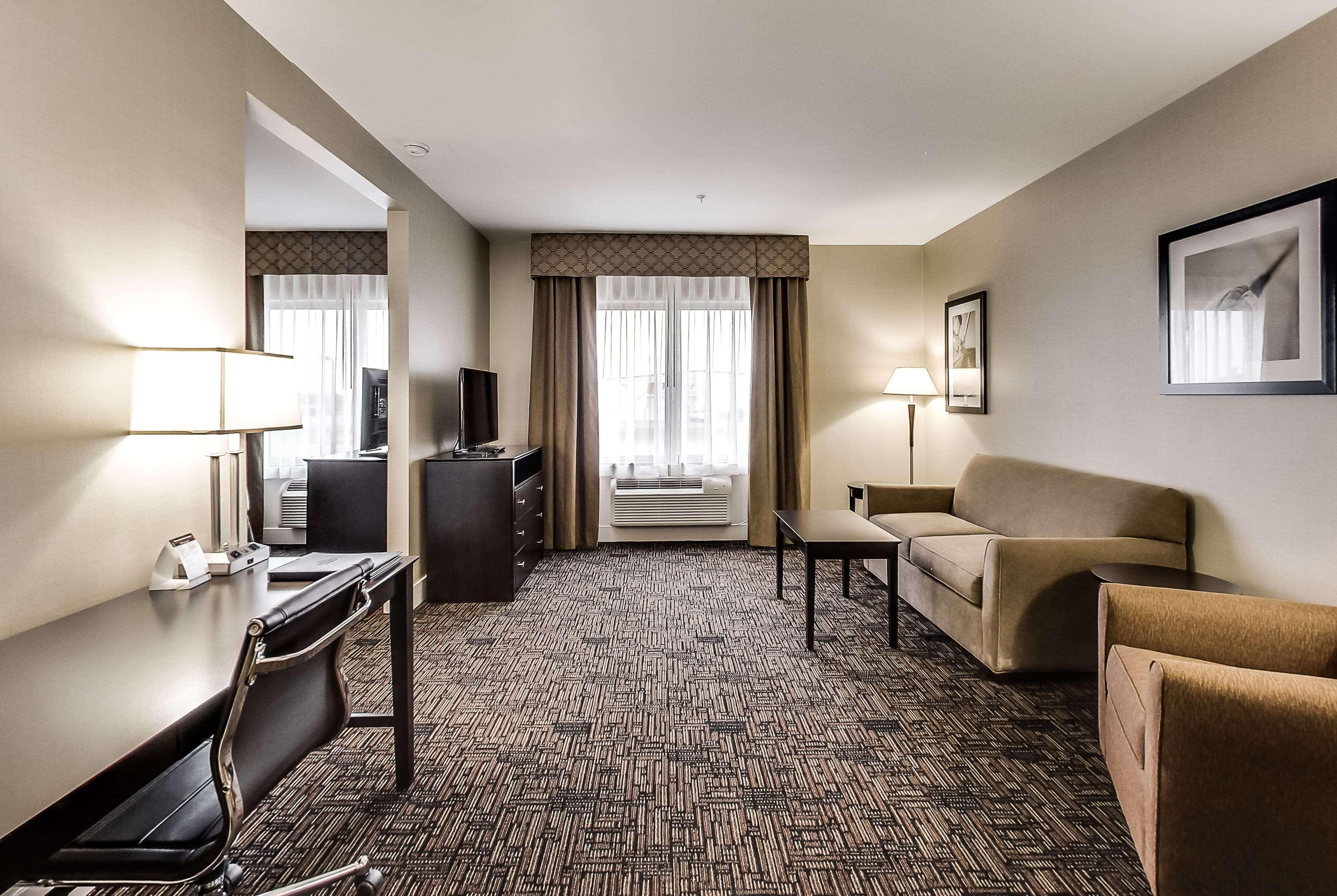 Radisson Hotel Edmonton Airport Leduc Ngoại thất bức ảnh