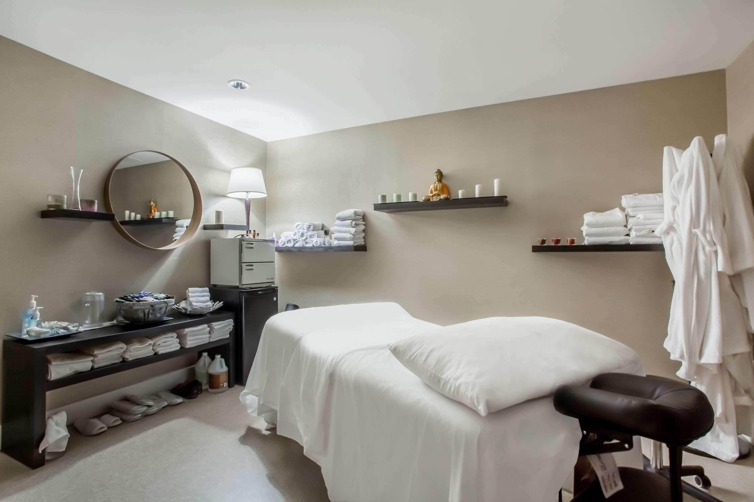 Radisson Hotel Edmonton Airport Leduc Ngoại thất bức ảnh