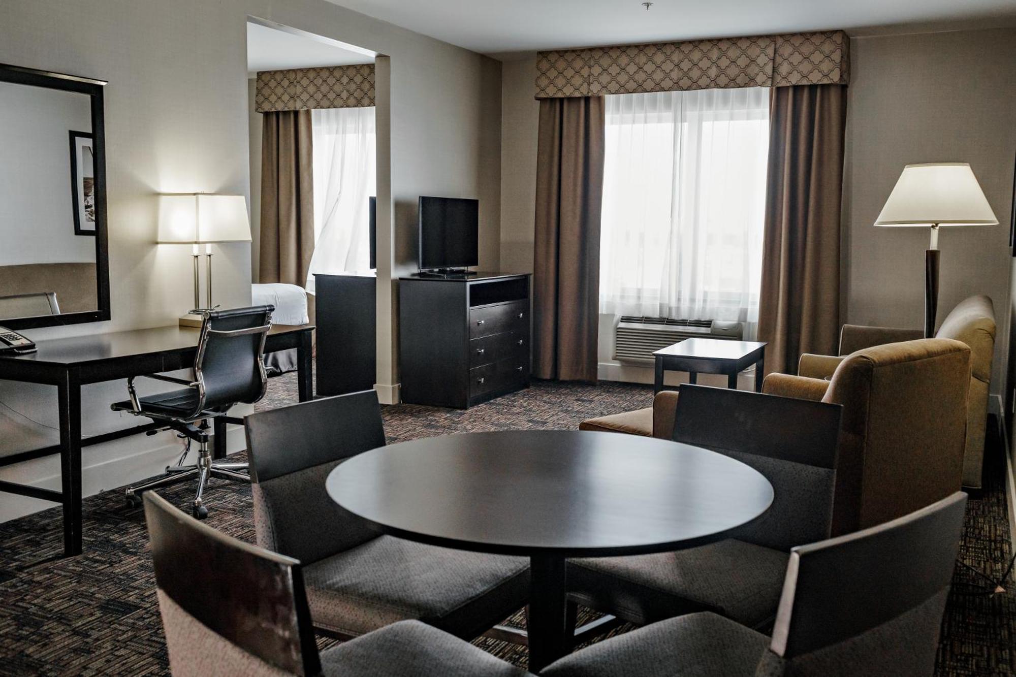 Radisson Hotel Edmonton Airport Leduc Ngoại thất bức ảnh