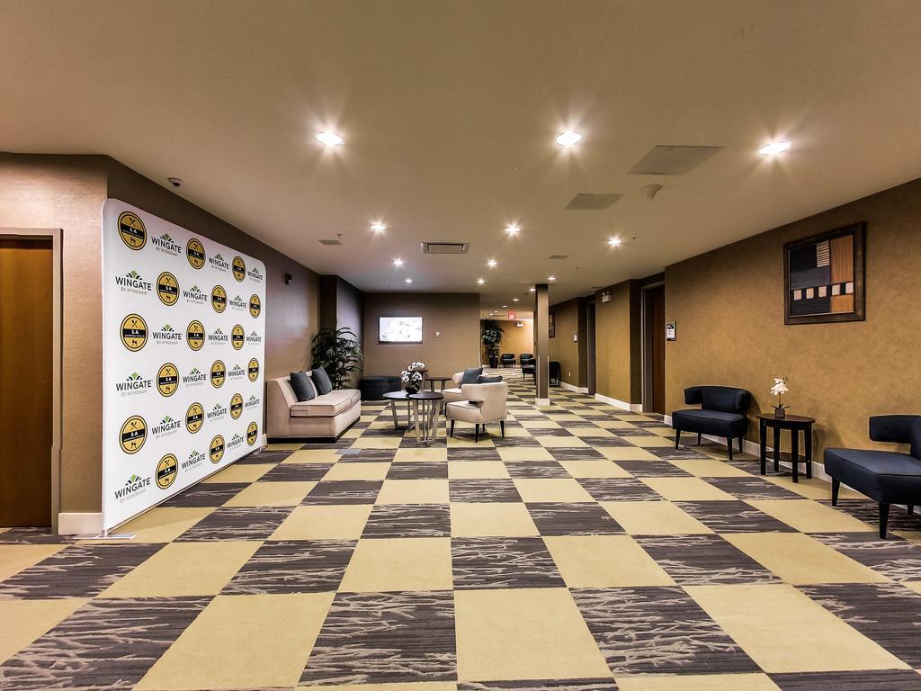 Radisson Hotel Edmonton Airport Leduc Ngoại thất bức ảnh