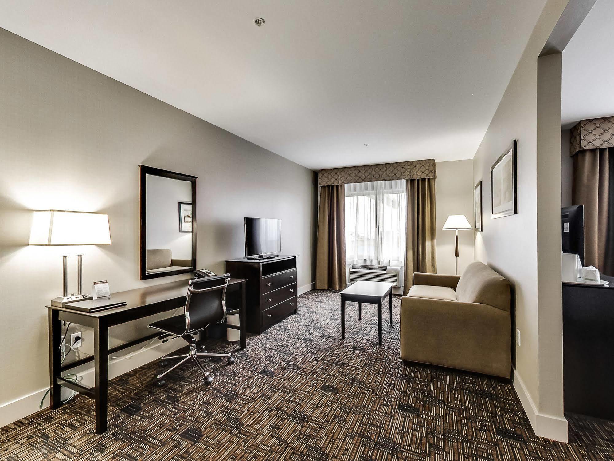 Radisson Hotel Edmonton Airport Leduc Ngoại thất bức ảnh