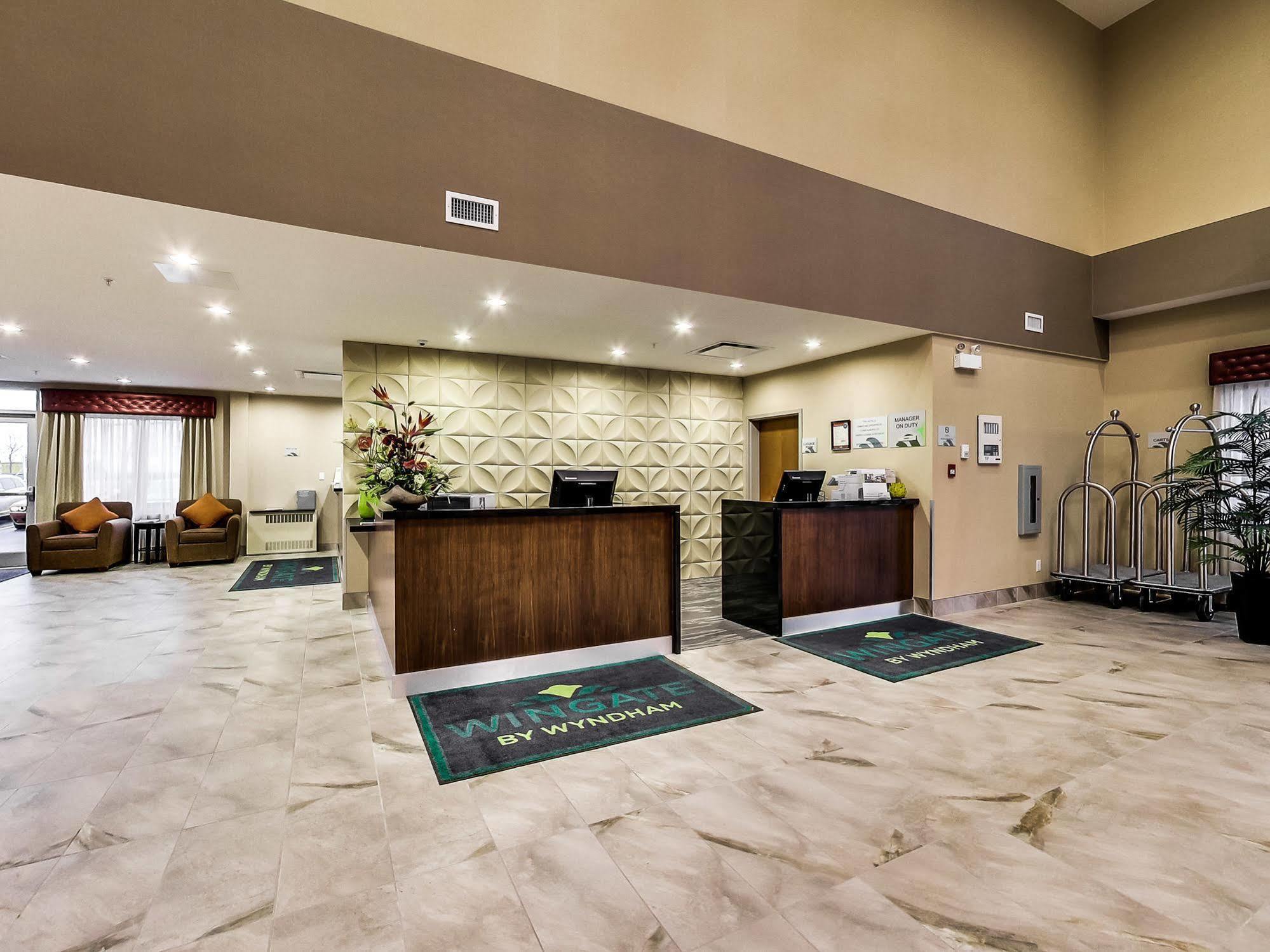 Radisson Hotel Edmonton Airport Leduc Ngoại thất bức ảnh